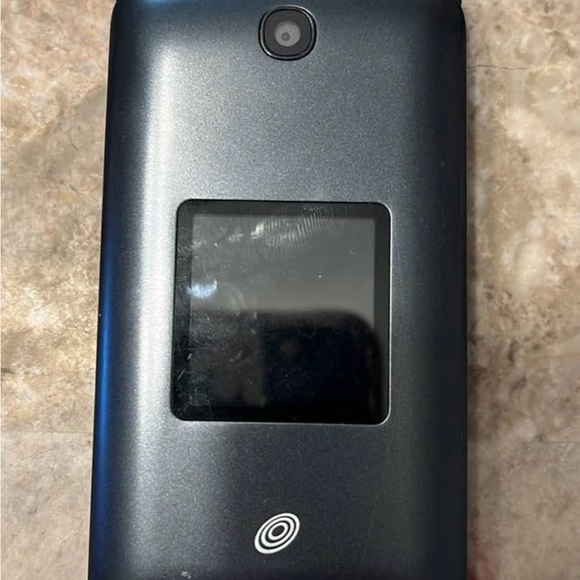 Other - Black Flip Phone with Camera